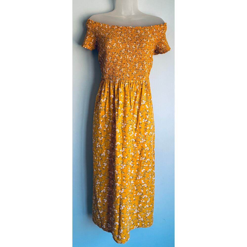 Old Navy Smocked Off the Shoulder Dress Yellow Floral Women's Large